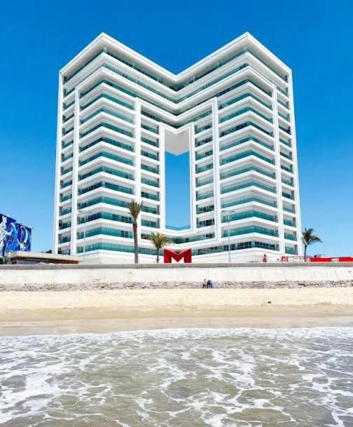B&B Mazatlán - Condominio torre EME frente al malecón vista a la ciudad con alberca y algo al mar gimnacio - Bed and Breakfast Mazatlán