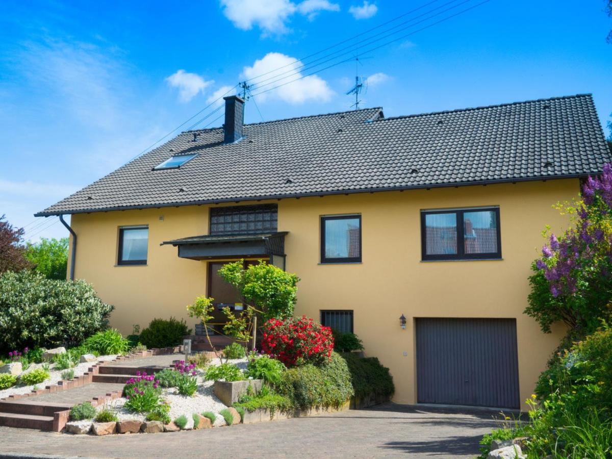 B&B Schmißberg - Ferienwohnung Storchennest - Bed and Breakfast Schmißberg