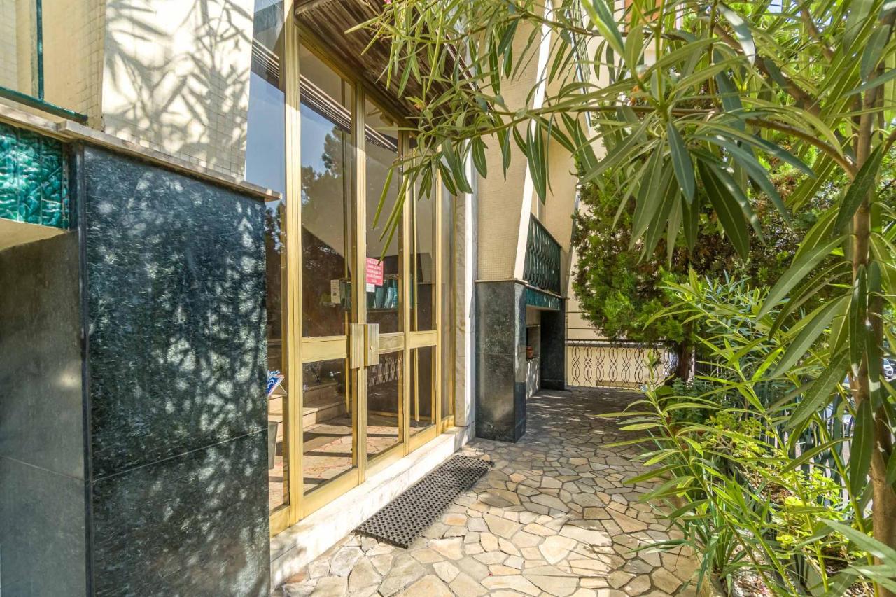 Asti Comfy Apartment - Private Parking! - B&B
