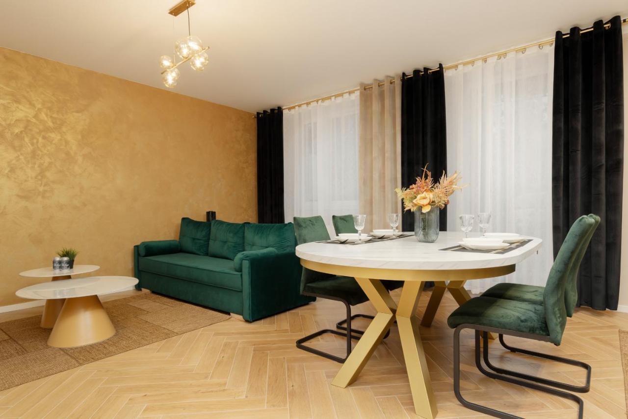 B&B Warsaw - Ursus Nova Apartment with Parking by Renters Prestige - Bed and Breakfast Warsaw