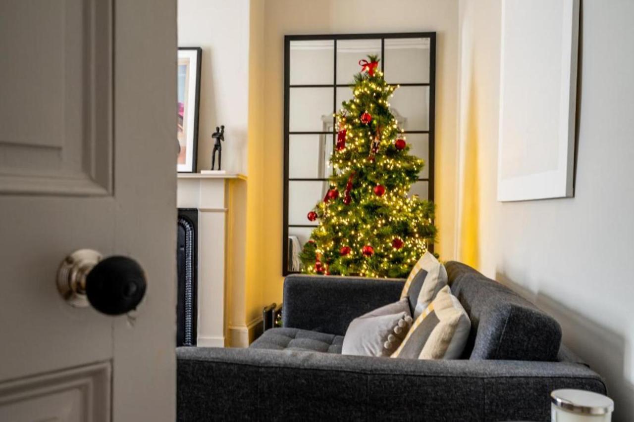 42 is the Answer- Stunning York townhouse appearing on TV Holiday Home Show - B&B York