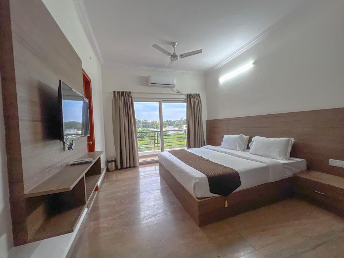 B&B Yelahanka - Hotel Elite by Agira- Spacious Apartments with Balcony - Bed and Breakfast Yelahanka