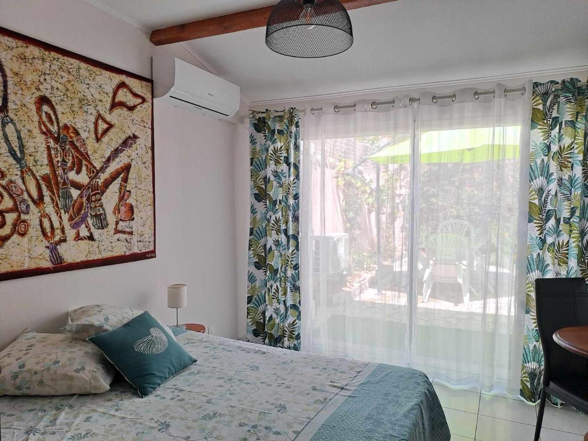 Apartment with Garden View