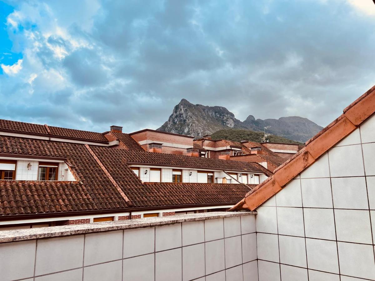 Excelente apartamento con garaje y piscina - B&B Ramales de la Victoria