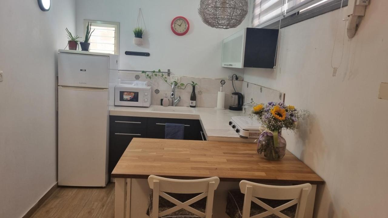 Luxury peaceful, free parking with security room Mamad - Bed and Breakfast Rehovot