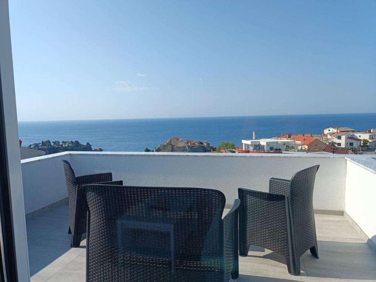 El Mar Apartments - B&B