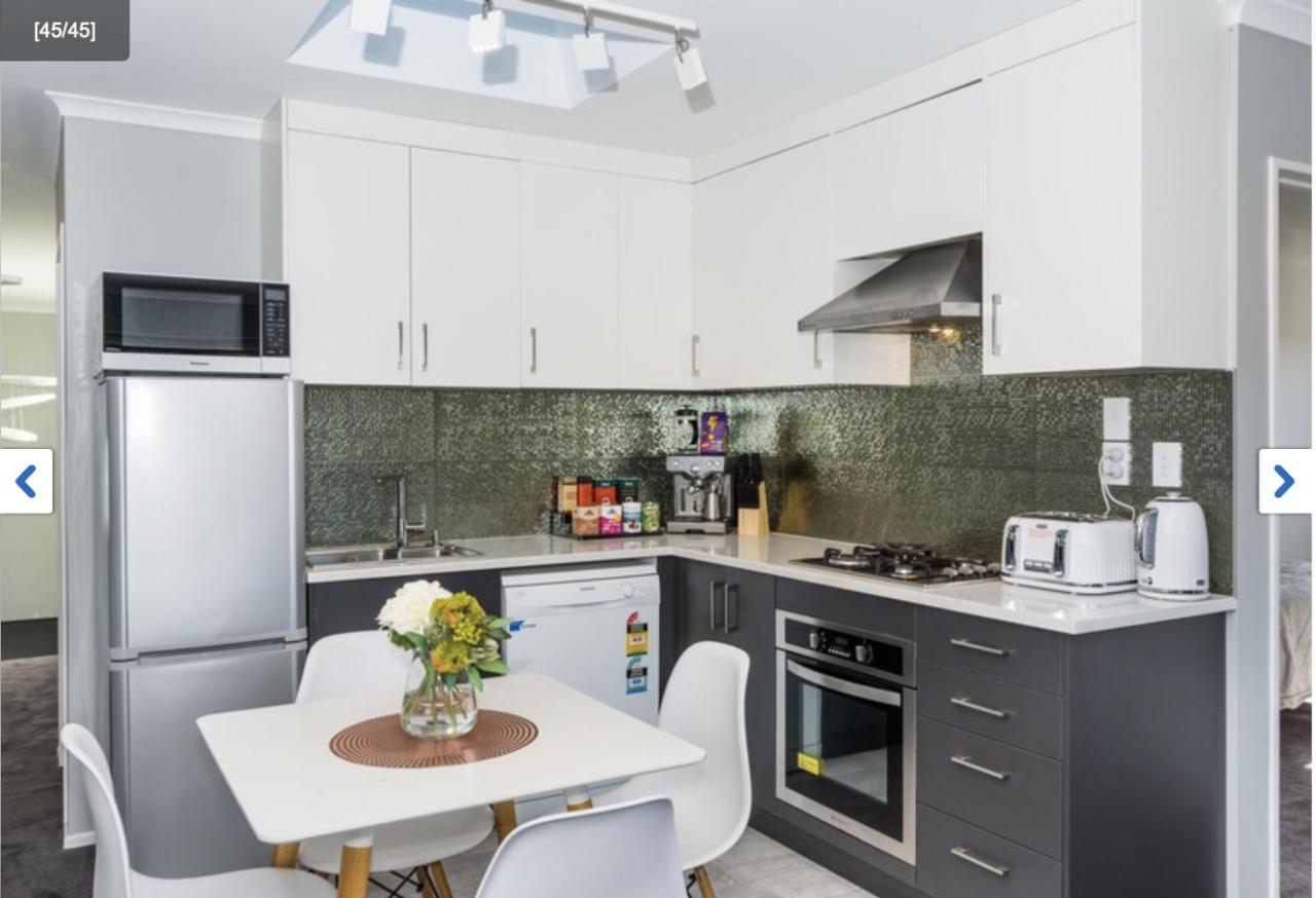 B&B Auckland - Albany Modern Private 2 bedroom 2 bathroom with Full Kitchen Netflix - Bed and Breakfast Auckland