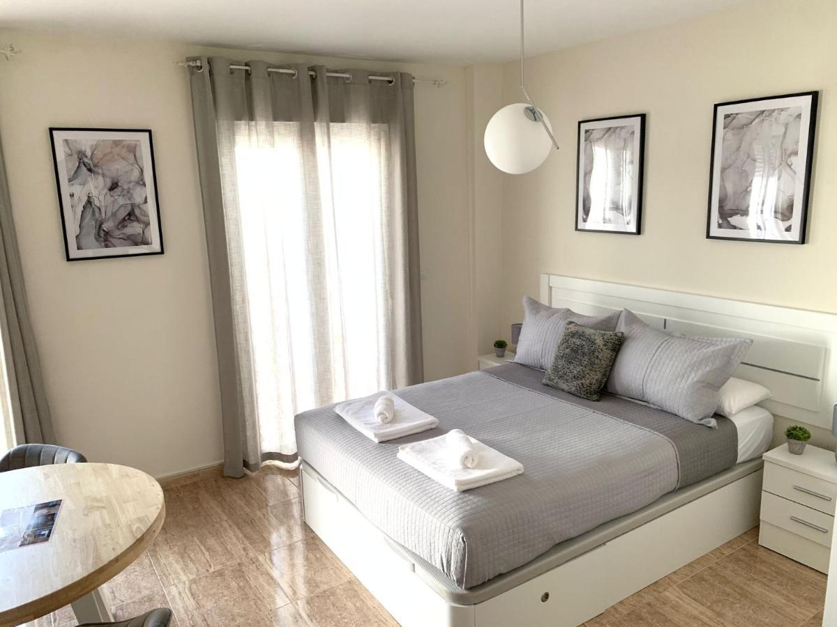 Apartamentos Hernán Cortés - Chambres d’hôtes