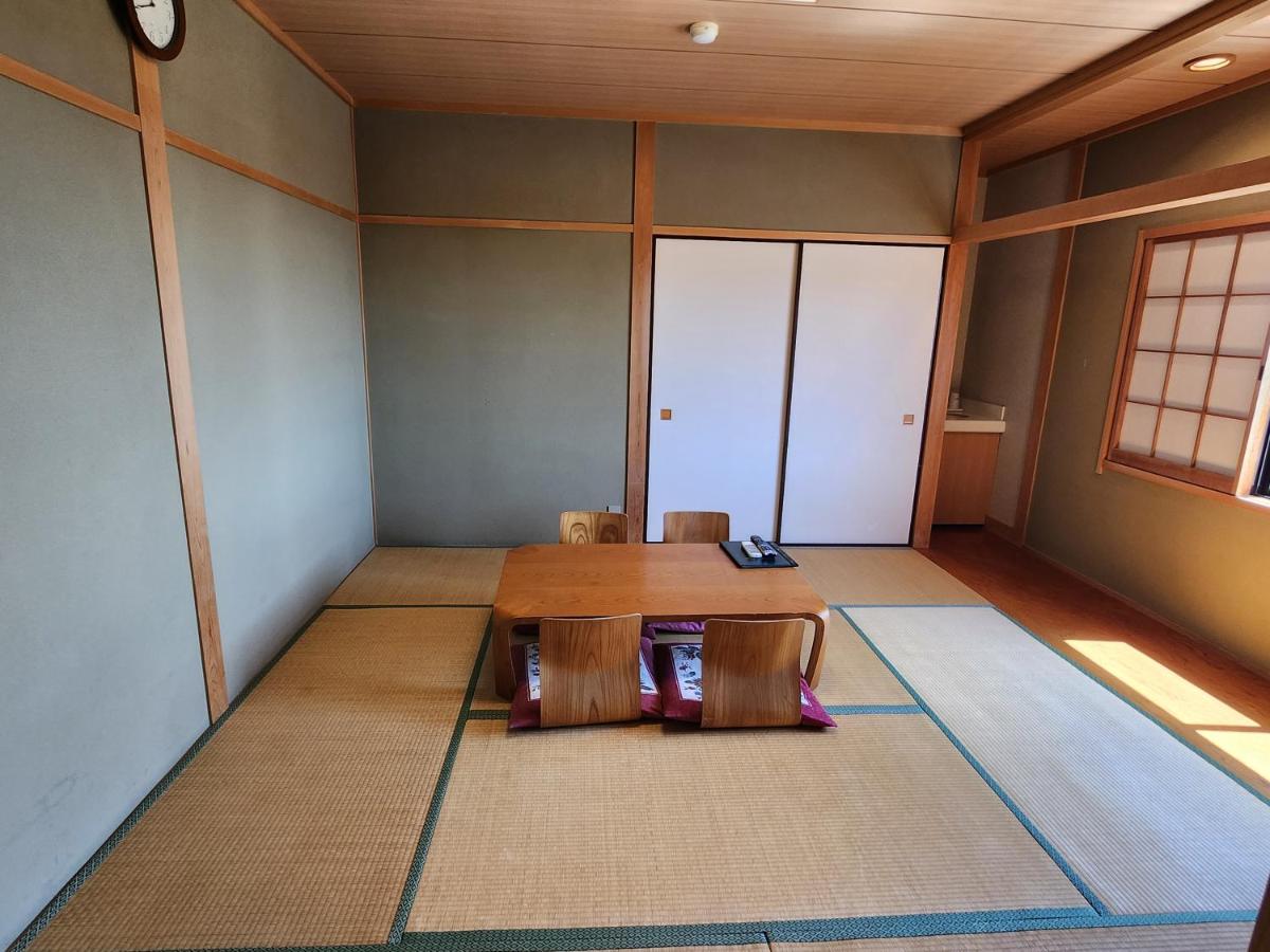 Japanese-Style Room with Sea View (15㎡, 3F, Room 303) - Shared Bathroom