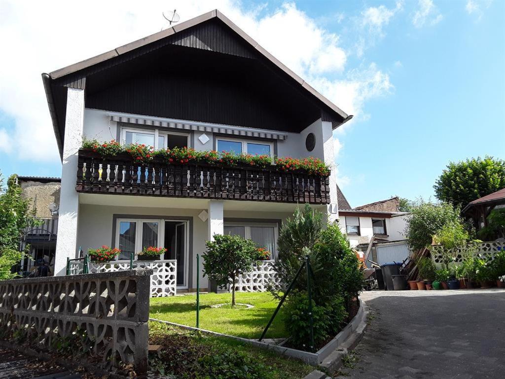 B&B Sarrebourg - Ferienwohnung Haus Emmerich - Bed and Breakfast Sarrebourg