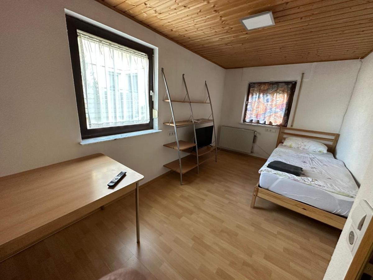 HW1 Drei Zimmer Wohung 80qm - B&B