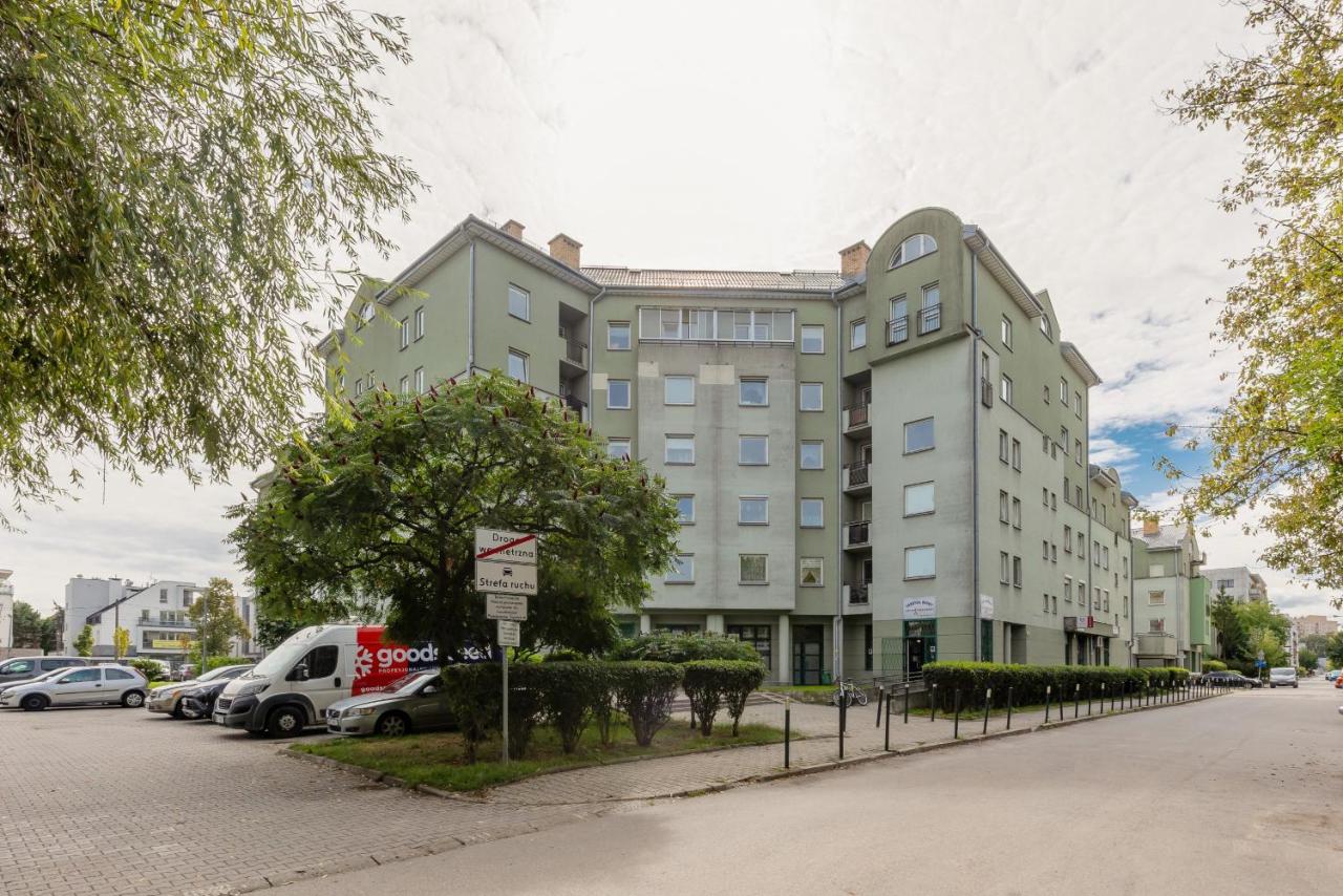Comfy Apartment Powstańców Śląskich by Noclegi Renters - B&B