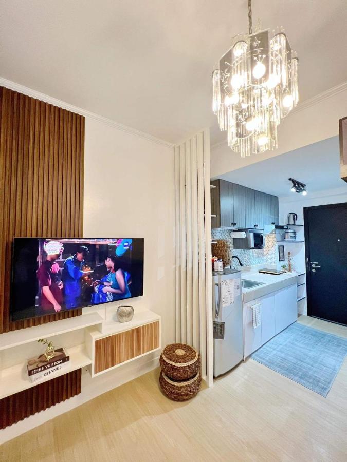 JA2 STAYCATION @TREES RESIDENCES - B&B