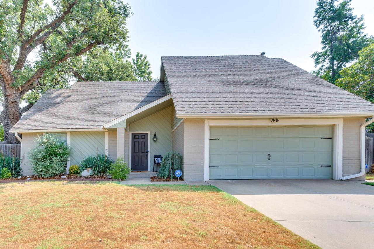 < 1 Mi to OU Campus - Norman Vacation Rental - Bed and Breakfast Norman