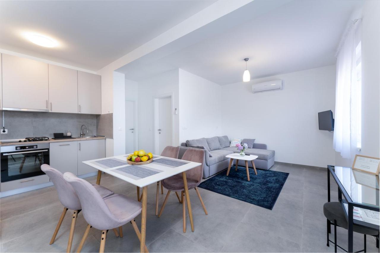 Sunrise & Sunset Apartmani - Self Check In - B&B Osijek