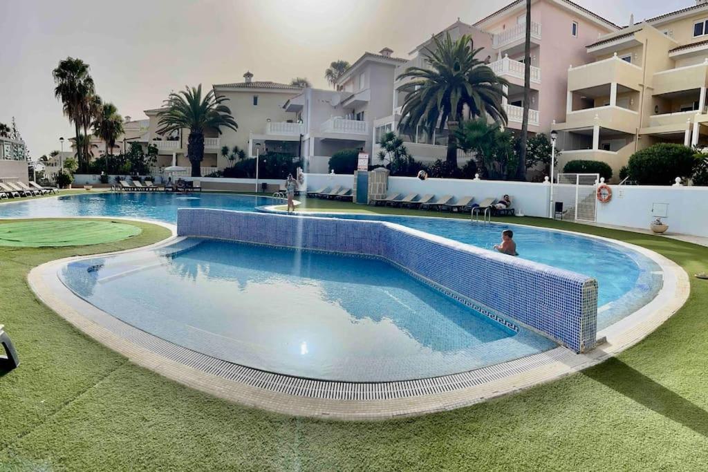 Chayofa Sunset Apartment, Wi-fi and Swimming Pool - B&B