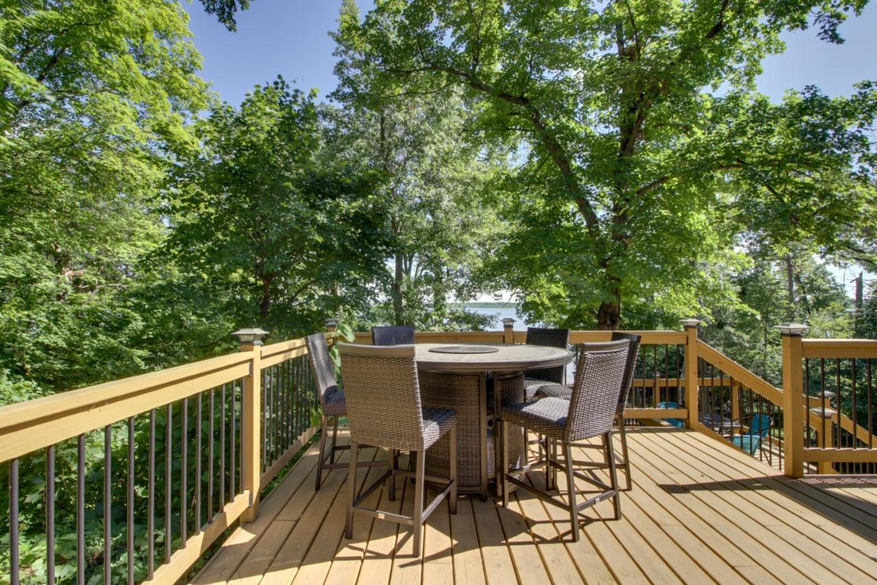 Lakefront Brainerd Cabin with Fireplace! - B&B