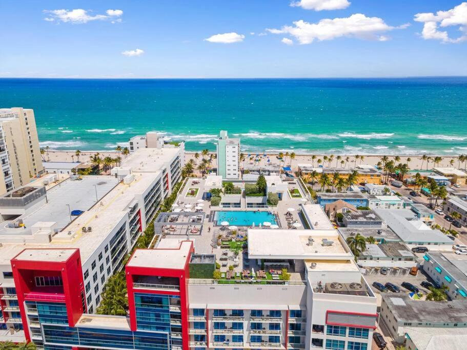Amazing new condo in Hollywood Beach Accesses DIR BEACH - B&B Hollywood