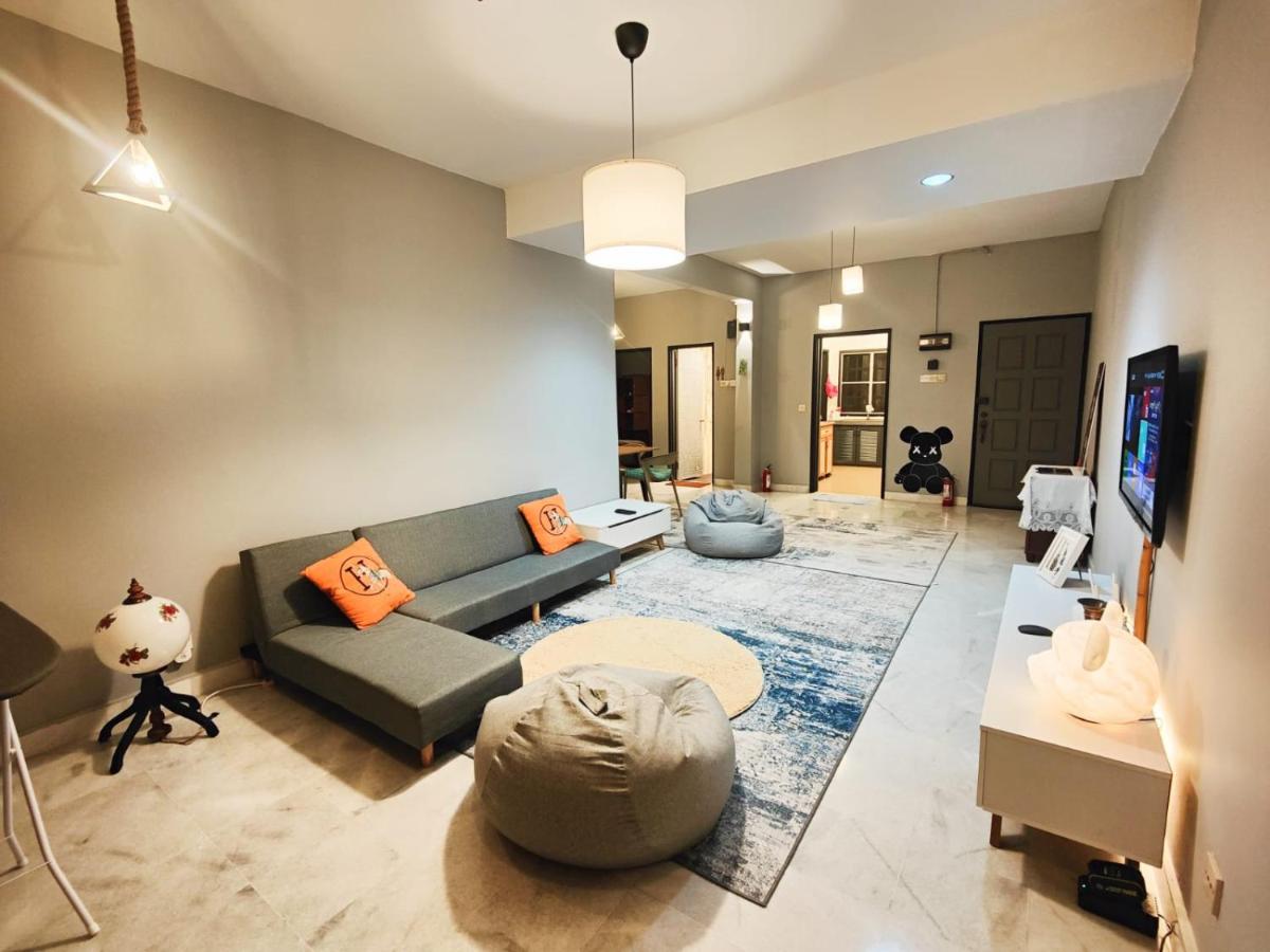 The Jewel with FREE WiFi and Box TV - Chambres d’hôtes Bentung