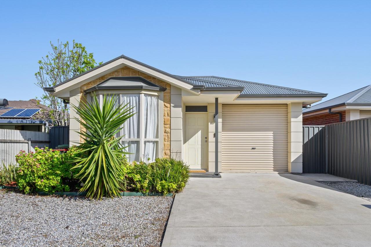 Summer Salt - Aldinga Beach - C21 SouthCoast Holidays - B&B