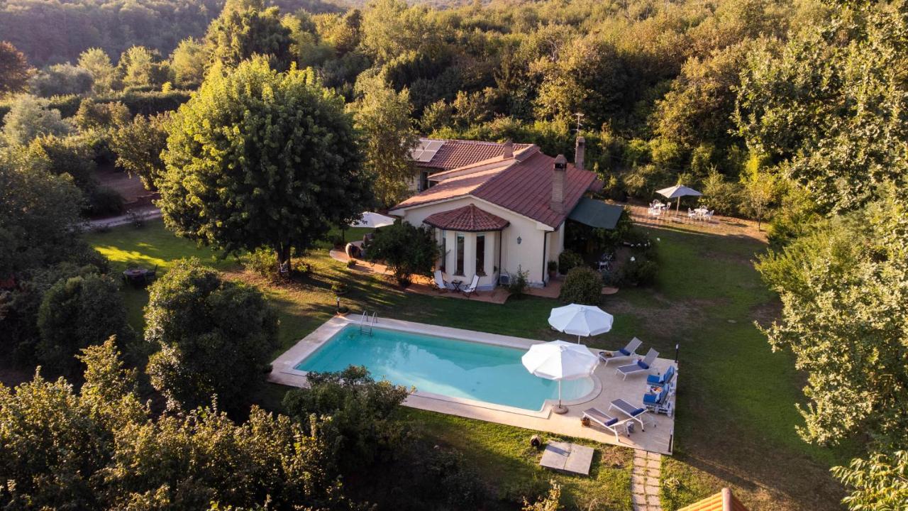 VILLA SPRECA_Un'elegante oasi di pace - B&B Capranica