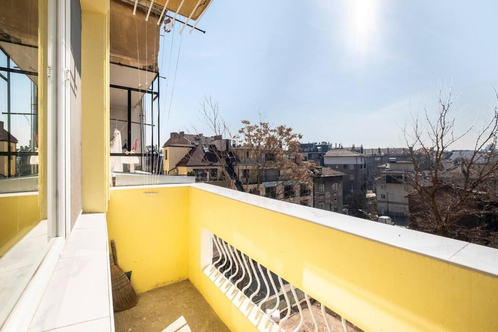 Central located 1BDR peaceful apt Fast Wi-fi - Bed and Breakfast Sofia