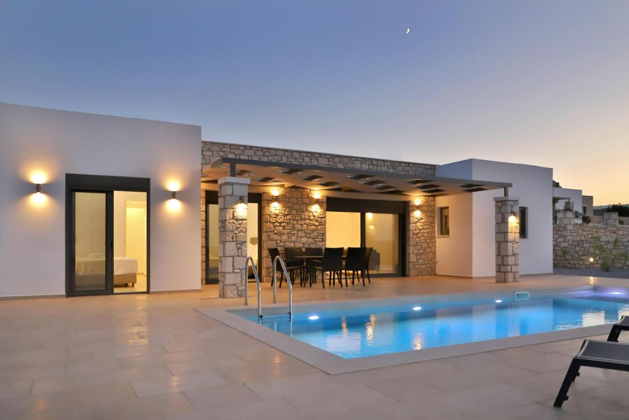 B&B Sitía - Villa Tropicana, luxury villa with pool by Sternes Properties - Bed and Breakfast Sitía