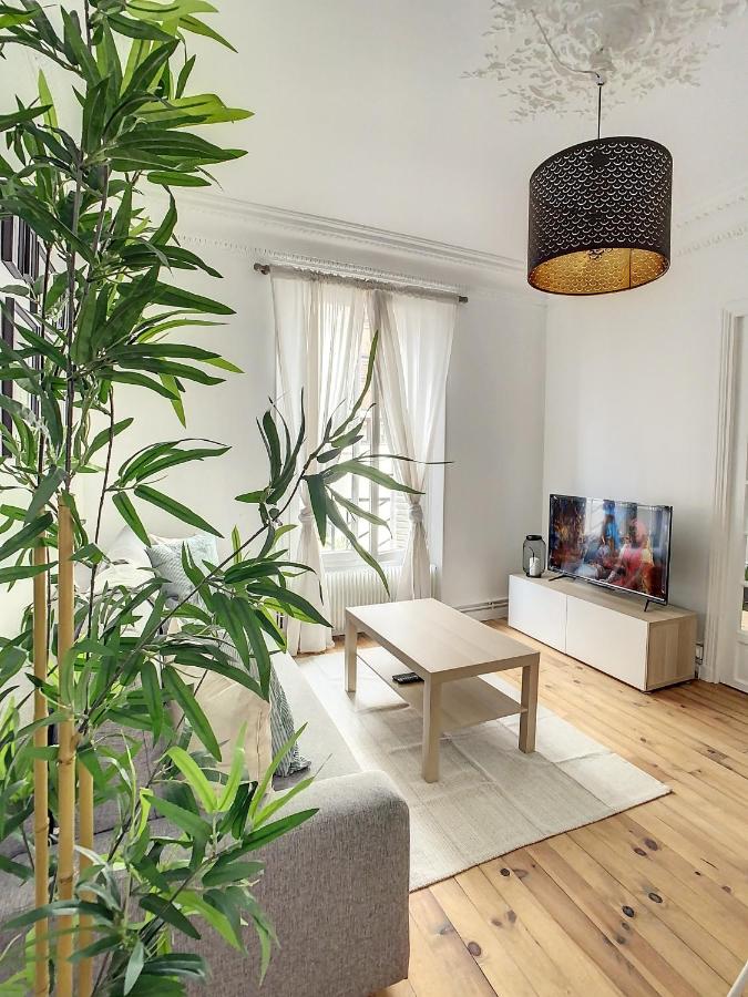 Grand Cozy appart - proche métro Paris - spots touristiques - B&B