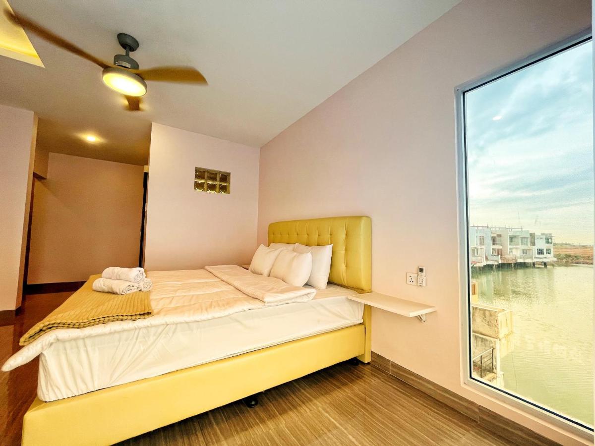 Billiards And Karaoke, Free Pickup - B&B Sengkuang