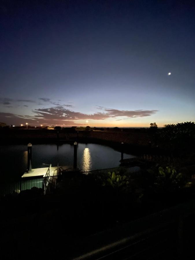 Gecko - On the Marina with Pool & Private Jetty - B&B