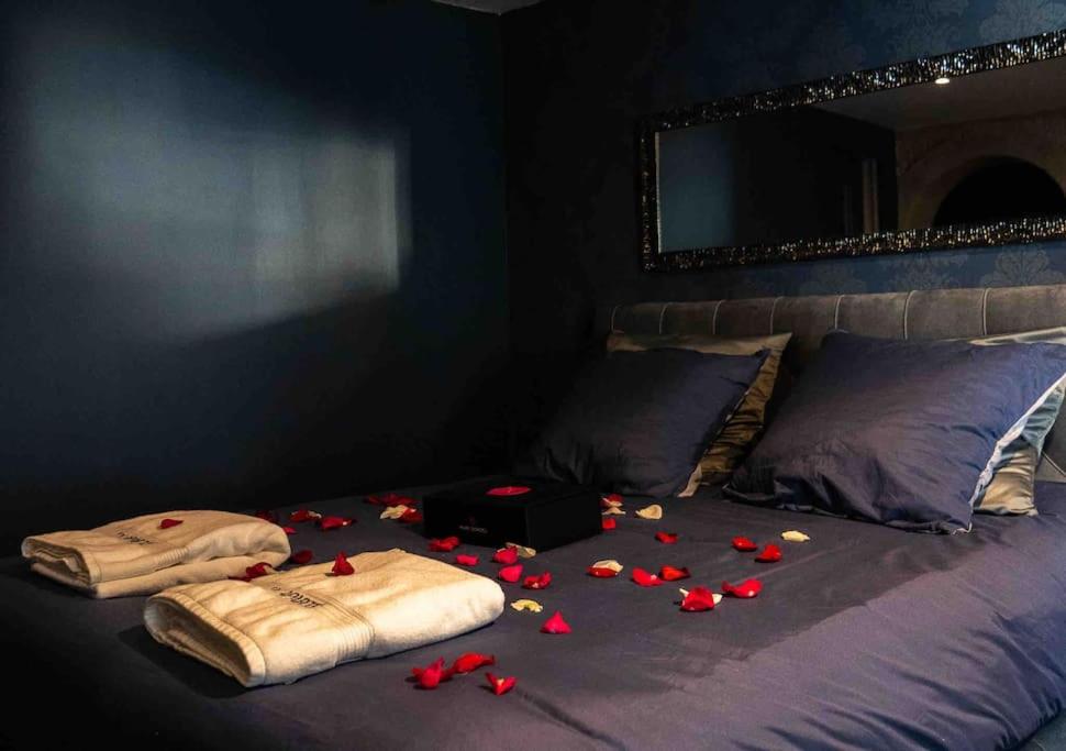 Loveroom En Aparté Caen - Ferienwohnung