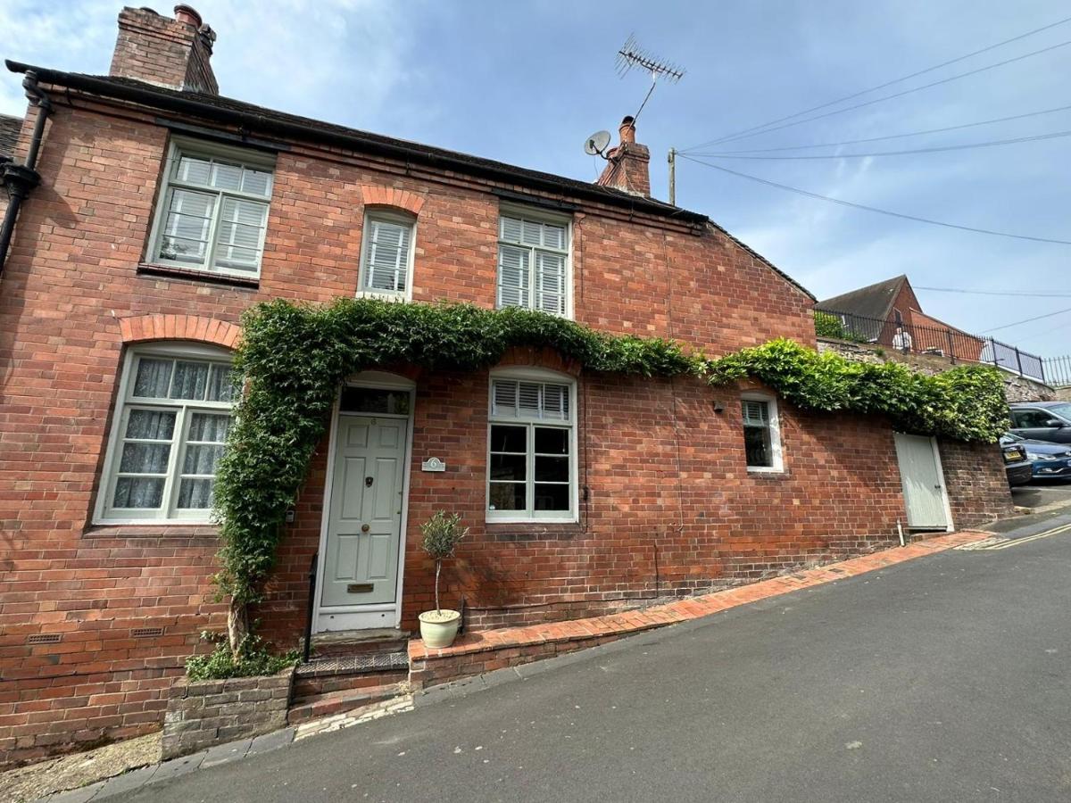 B&B Bridgnorth - The Railway Cottage Bridgnorth - Bed and Breakfast Bridgnorth