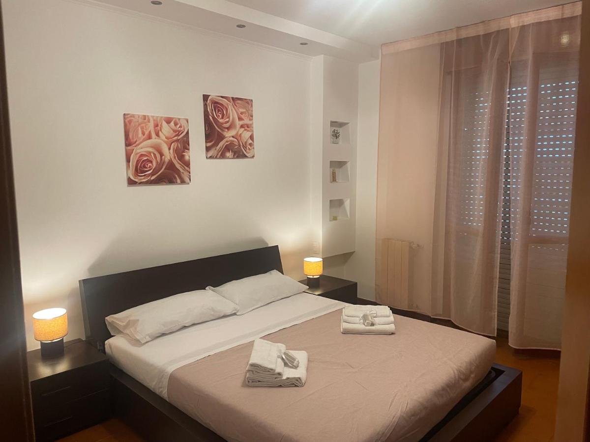 B&B Rome - Intero alloggio Appartamento Cinecittà - Bed and Breakfast Rome