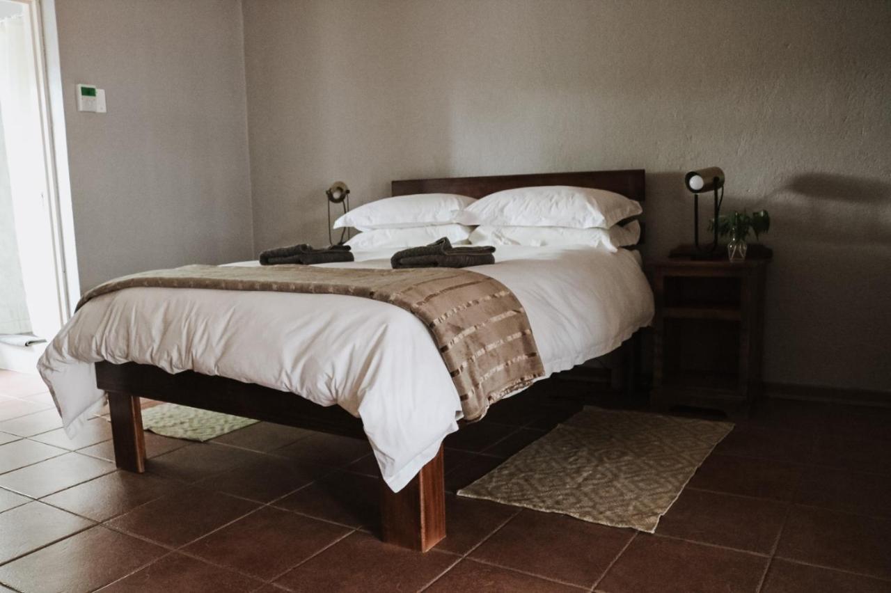 Deluxe Double Room (2 Adults + 1 Child)