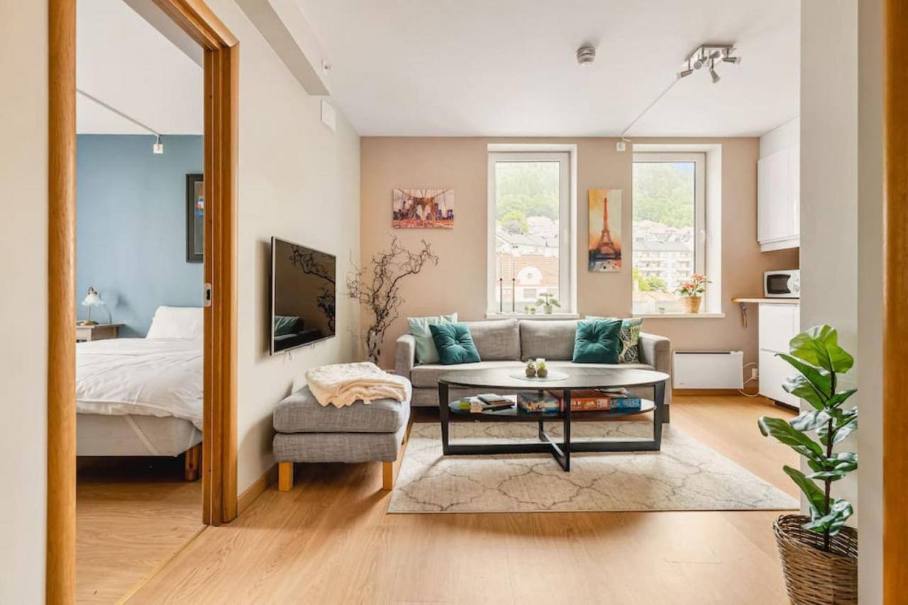 B&B Bergen - Dinbnb Apartments I Roof Terrace & Laundry in Sandviken - Bed and Breakfast Bergen