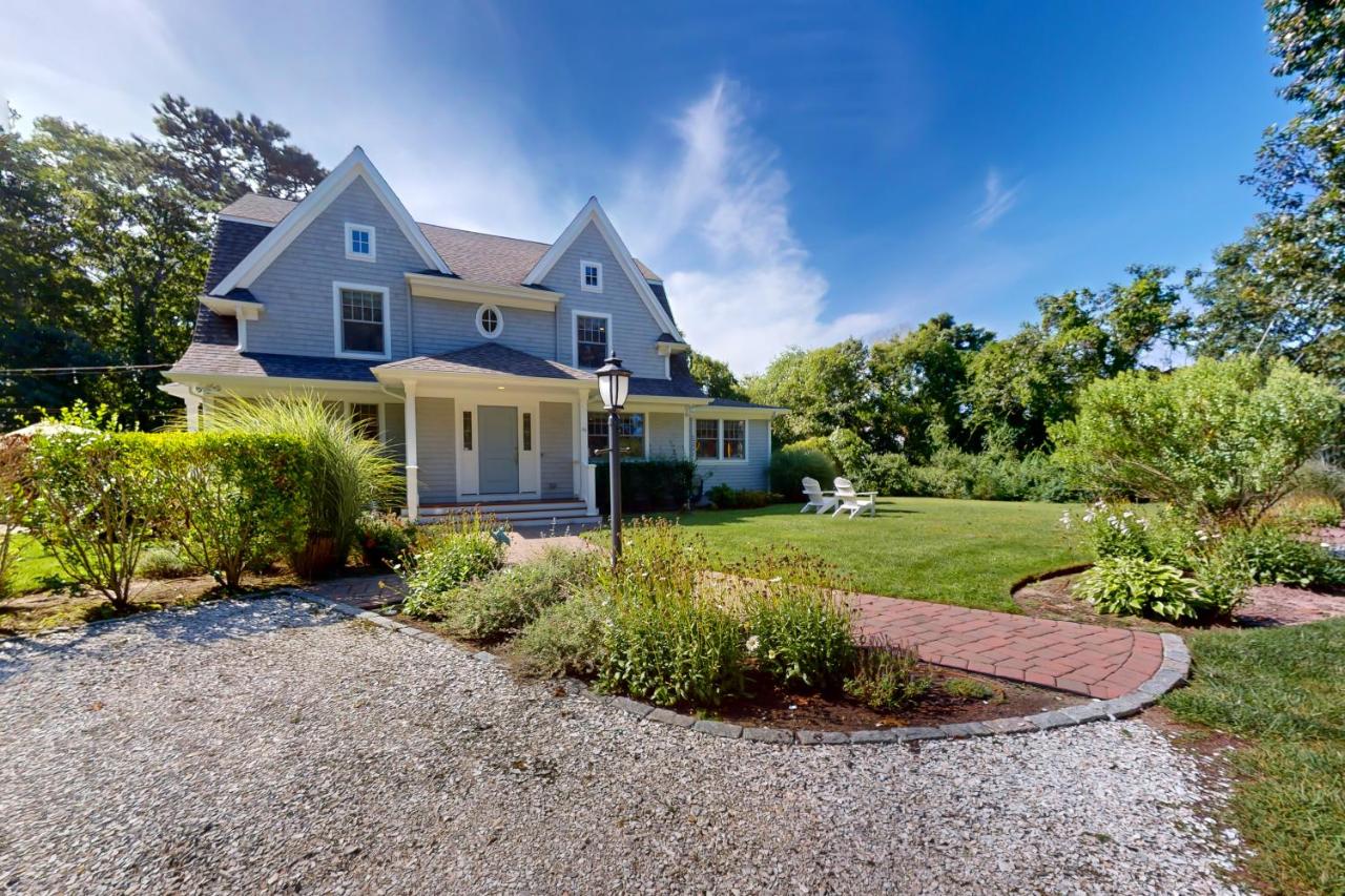 Lewis Bay Getaway - B&B