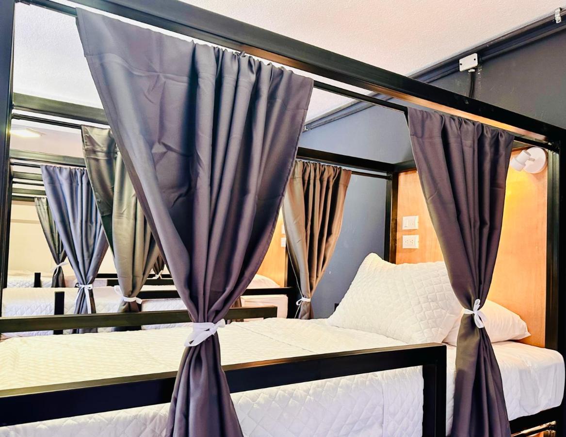 Mixed Dormitory Room