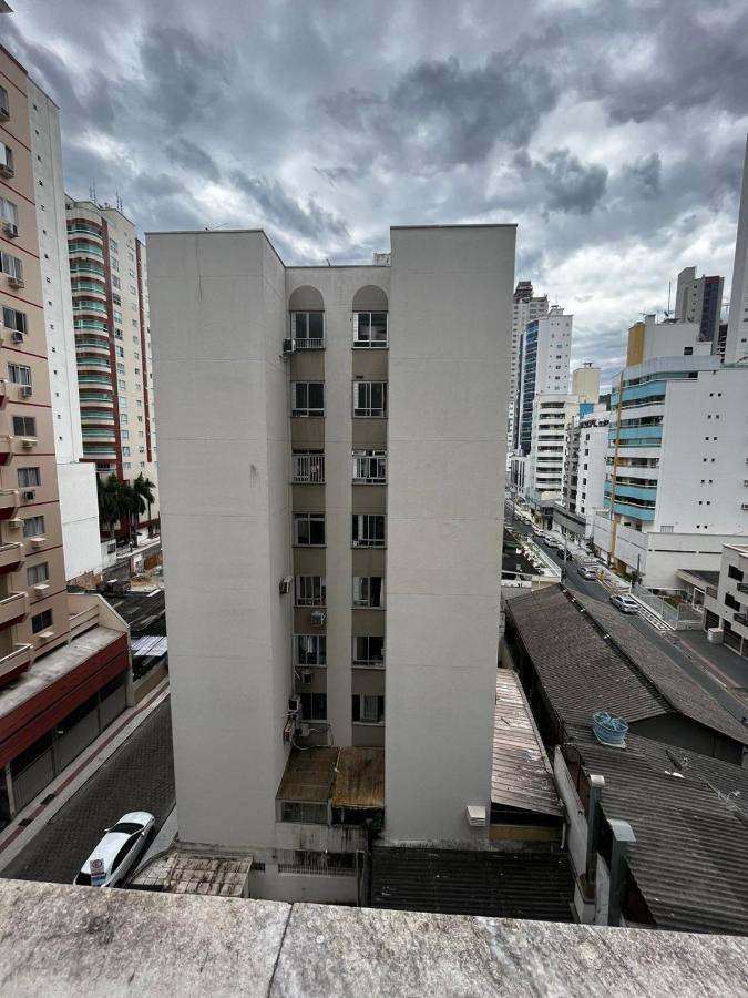 Apartamento central próximo da praia e atlântico shopping - B&B