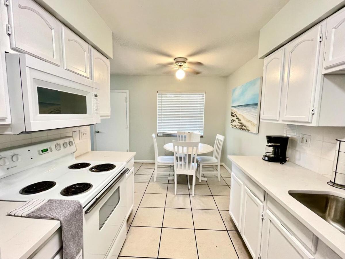 B&B Clearwater Beach - Sun, Sand, Coastal Haven 2 - Bed and Breakfast Clearwater Beach