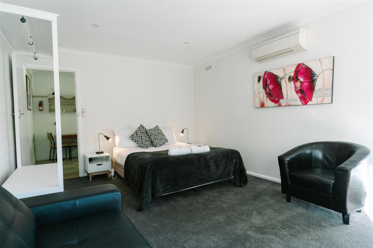 Suite de 1 dormitorio con vistas al jardín