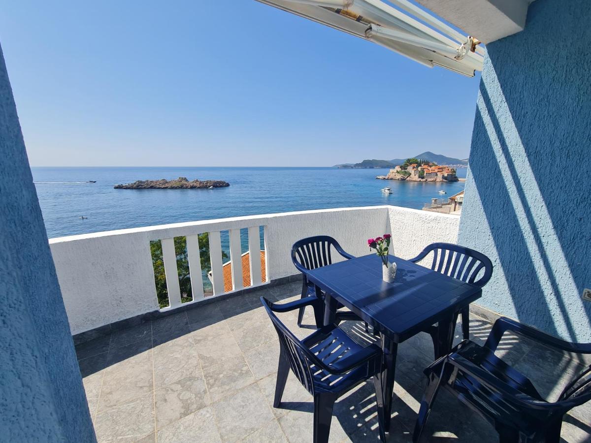 The view Sveti Stefan V3 - Bed and Breakfast Sveti Stefan