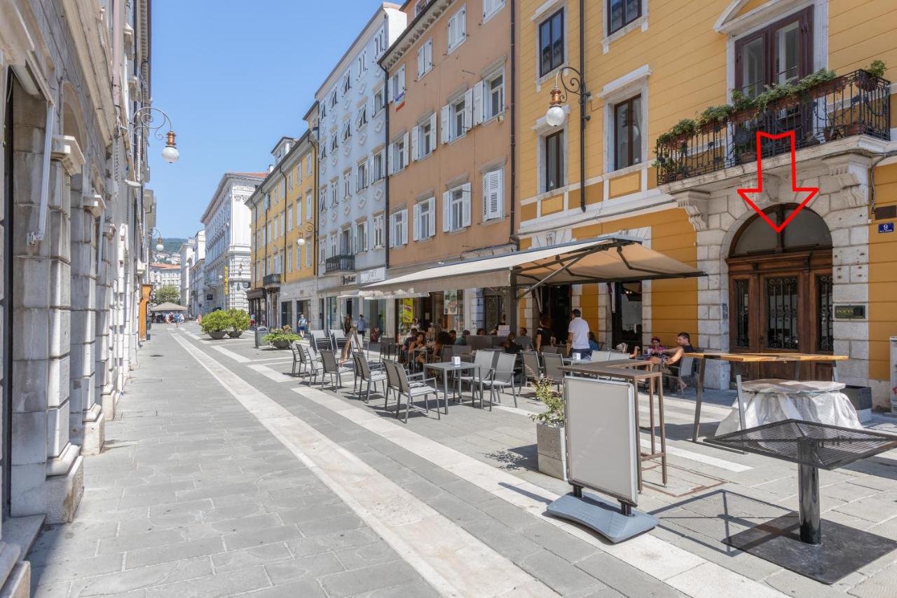 Elegante rifugio D'Annunzio con parcheggio a Trieste - Ferienwohnung