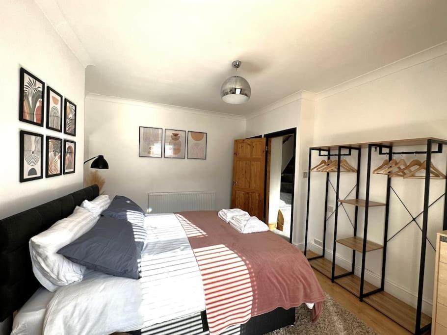 Leeds Cosy House - B&B Leeds