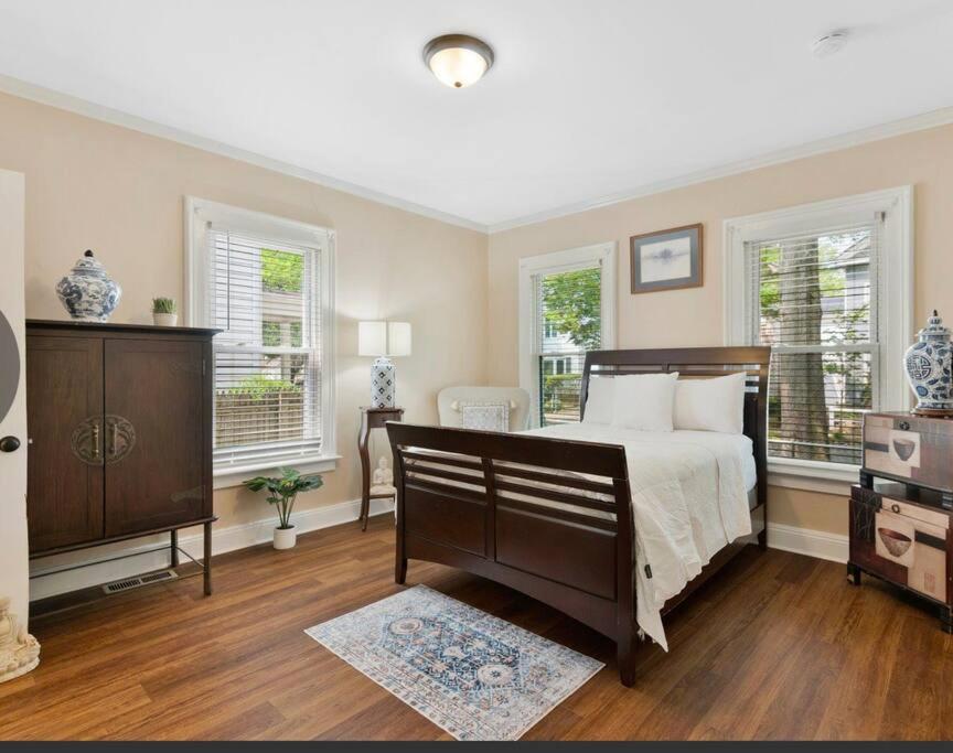 B&B New Haven - Beautiful Studio Apartment in Historic House - Bed and Breakfast New Haven
