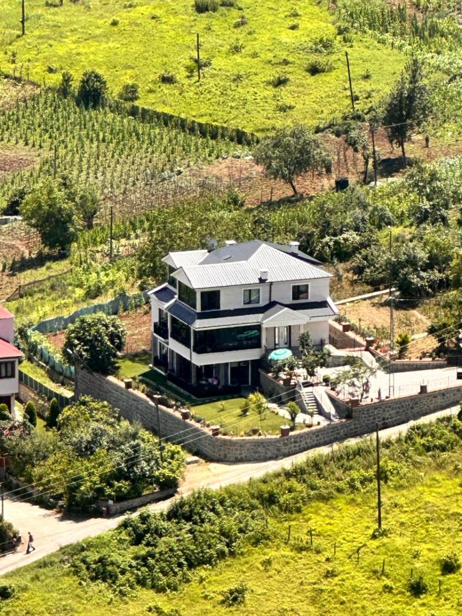 Fuays Villa Premium - Bed and Breakfast