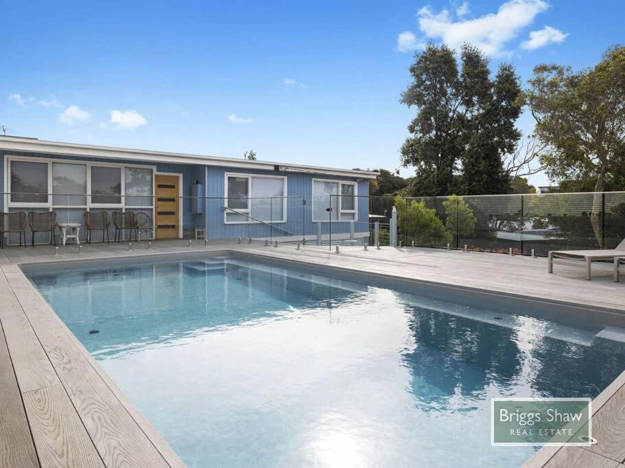 BLAIRGOWRIE BY THE SEA..location location location - B&B