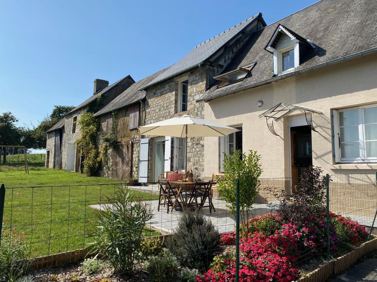 B&B Barenton - Entire Farm House stay, La Gérouardière - Bed and Breakfast Barenton