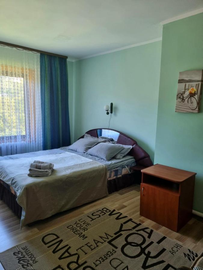 Camera Tripla con Vista Montagna