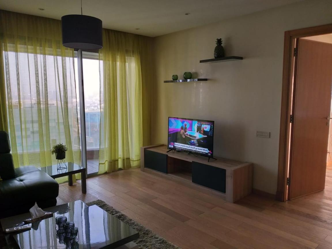 One-Bedroom Apartment with Ocean View