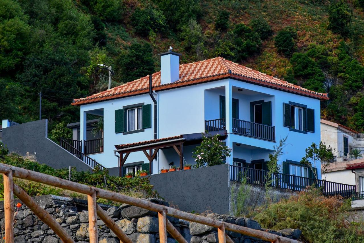 B&B São Vicente - Bluehouse Paradise Right by the Sea - Bed and Breakfast São Vicente